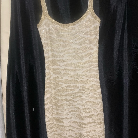 St John Dress - Picture 1 of 6